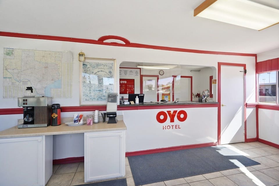 Entrance / Reception