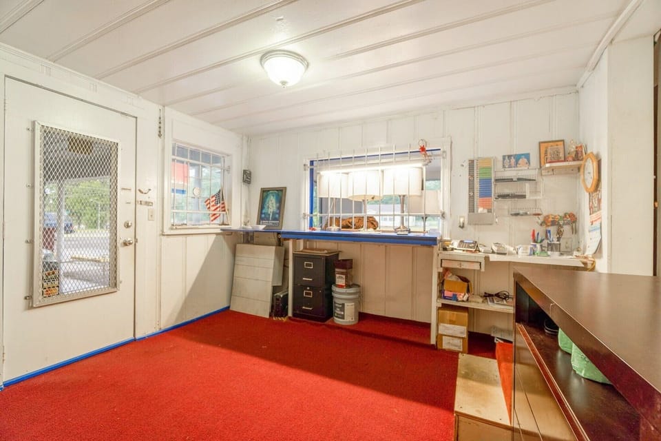 Entrance / Reception