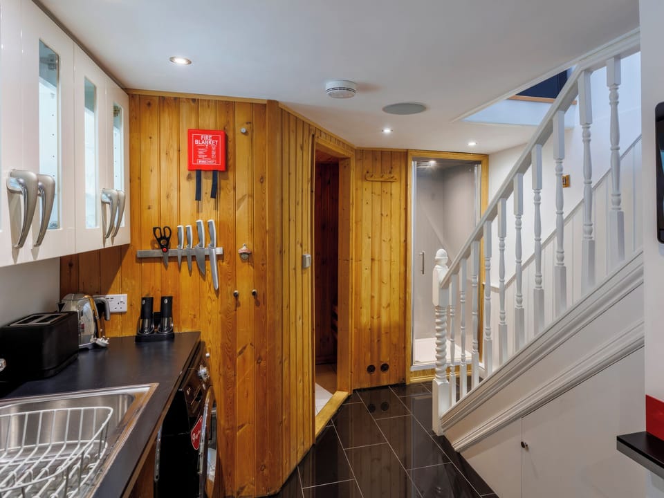 Kitchen | Fishermen&rsquo;s Hideaway - The Fishermen&rsquo;s Cottages, Broadstairs