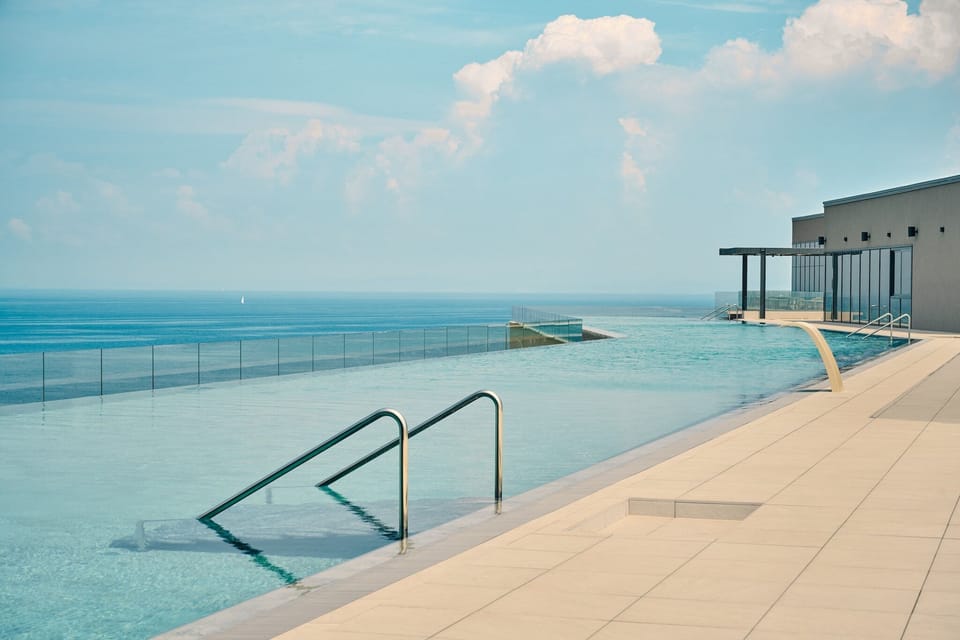 Holiday Home Swimming Pool