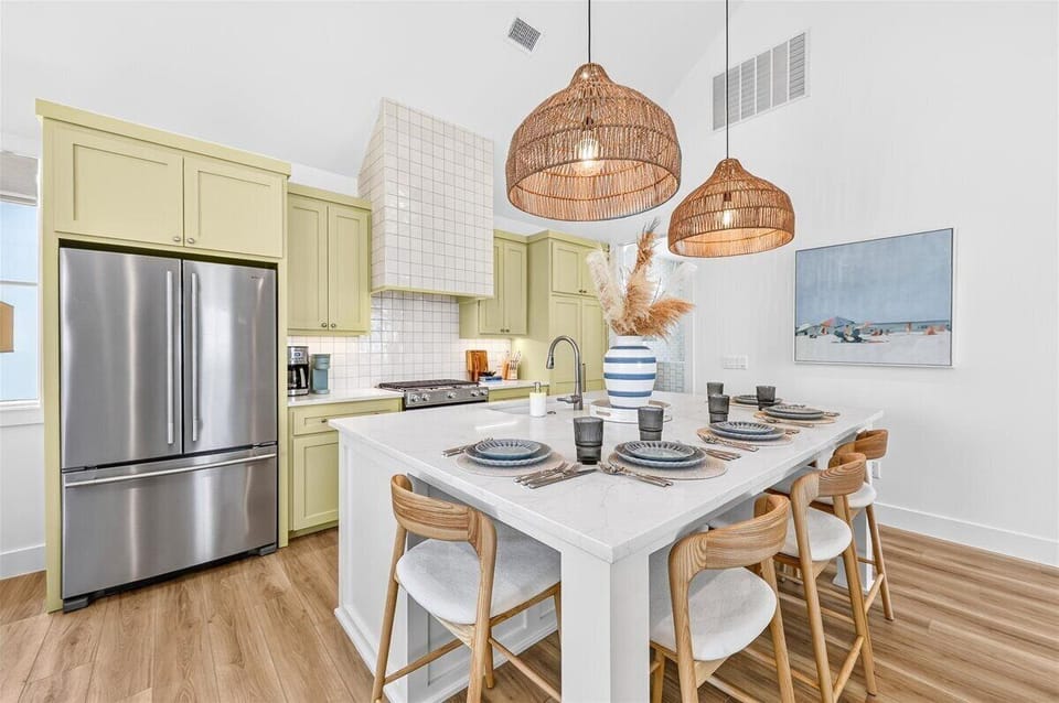 Kitchen, 2nd Floor