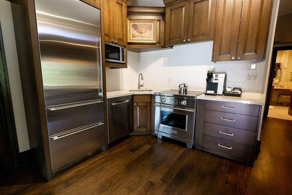 Room, Indoors, Hardwood, Flooring, Kitchen