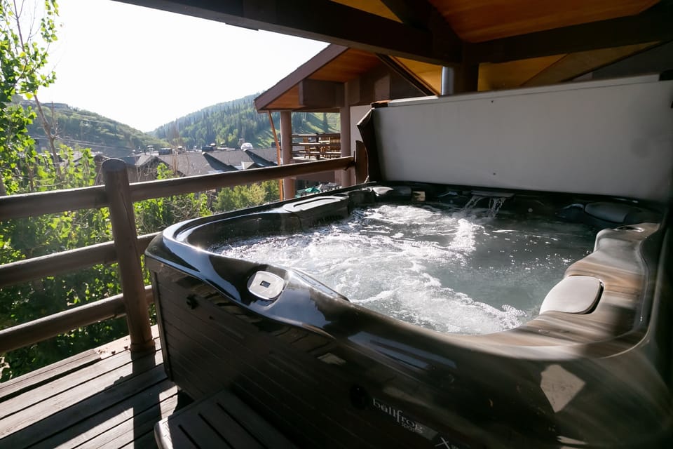Jacuzzi, Hot Tub, Tub, Porch, Balcony