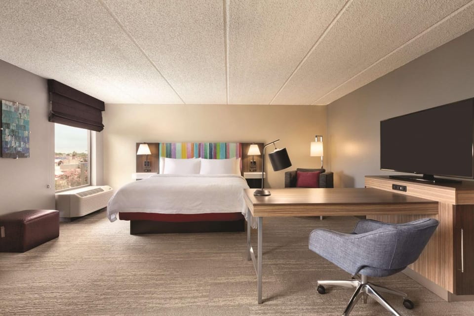 Bedroom. Interior and views may vary based on location and availability.