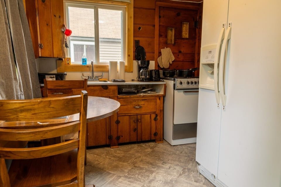 Cabin 15-3