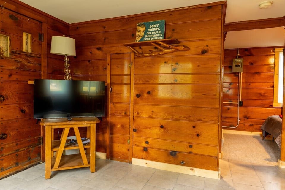 Cabin 18-2