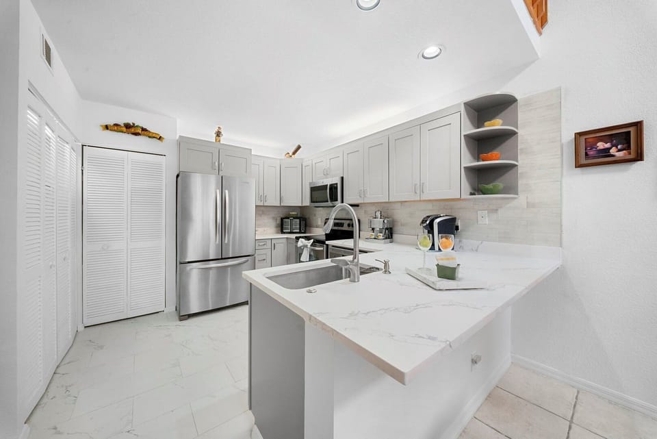 Newly Remodeled Kitchen Top to Bottom Upgrades