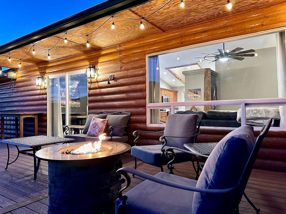 Gather around the fire pit for a night of stories and stargazing on your private backyard oasis.