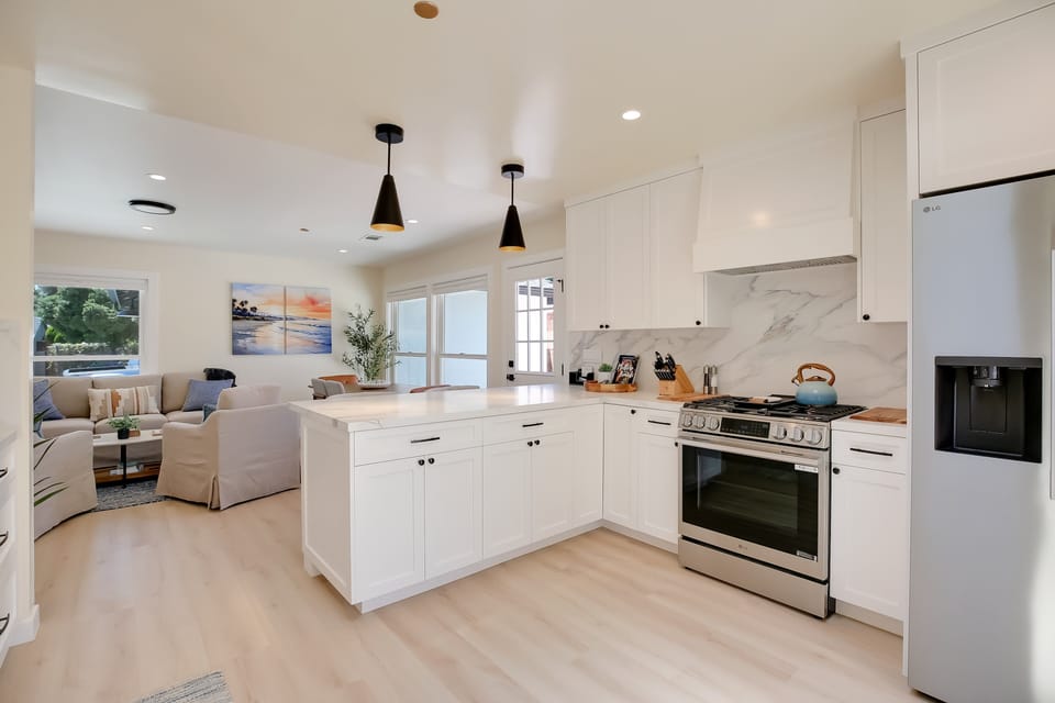 Open concept floorplan is great for guests to enjoy time together