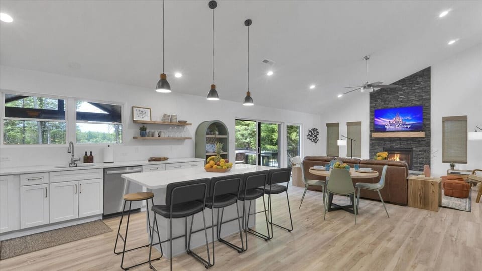 Open layout with direct access to the kitchen and dining space.