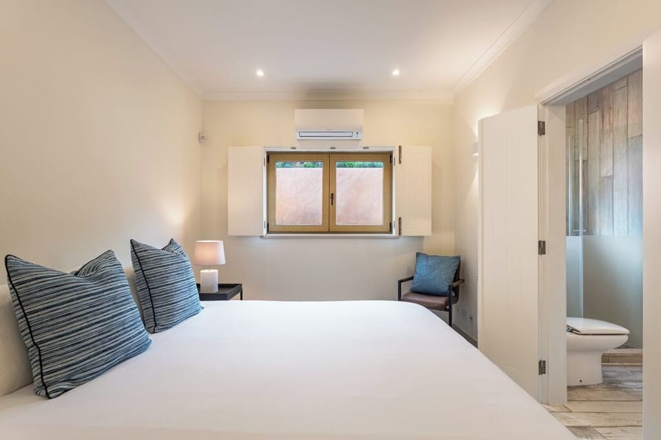 Bedroom. Interior and views may vary based on location and availability.