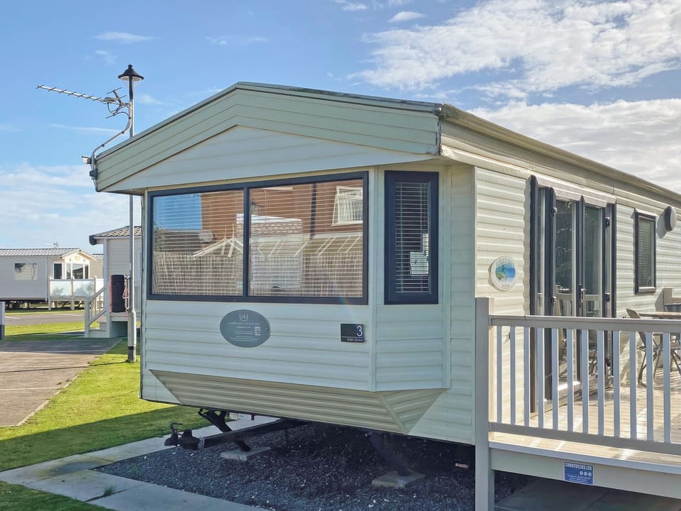Exterior | Palm Grove 3 - Golden Palm Resort, Chapel St Leonards