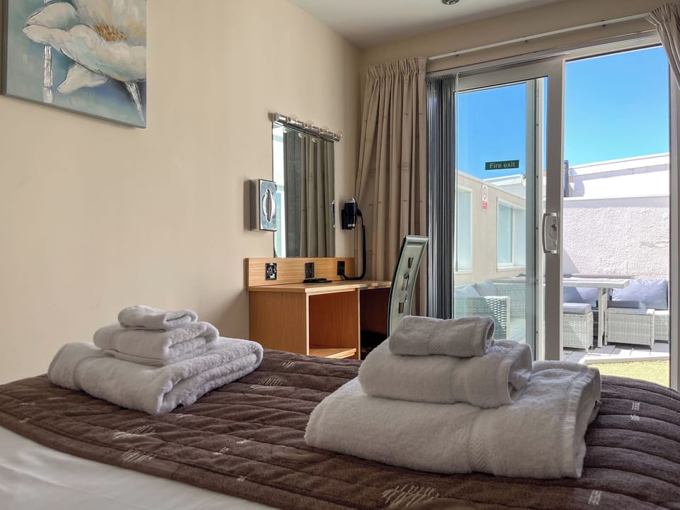 Double bedroom | QM12 Princess Suite - Queens Mansions, Bispham, near Blackpool