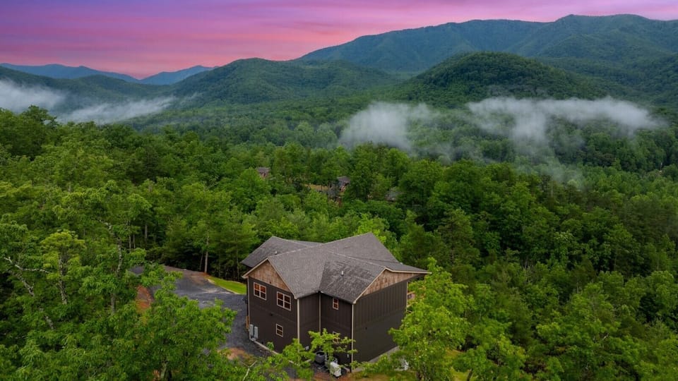 Private with no neighboring Cabins