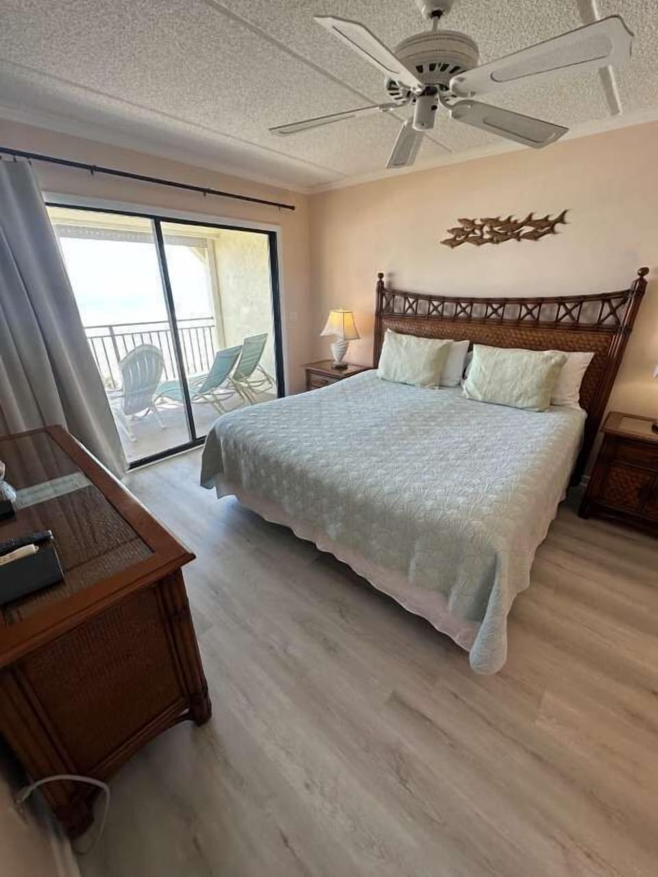 Master Bedroom (2)
