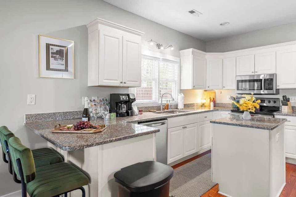 Quick bites, morning coffee, or chatting while you cook. 