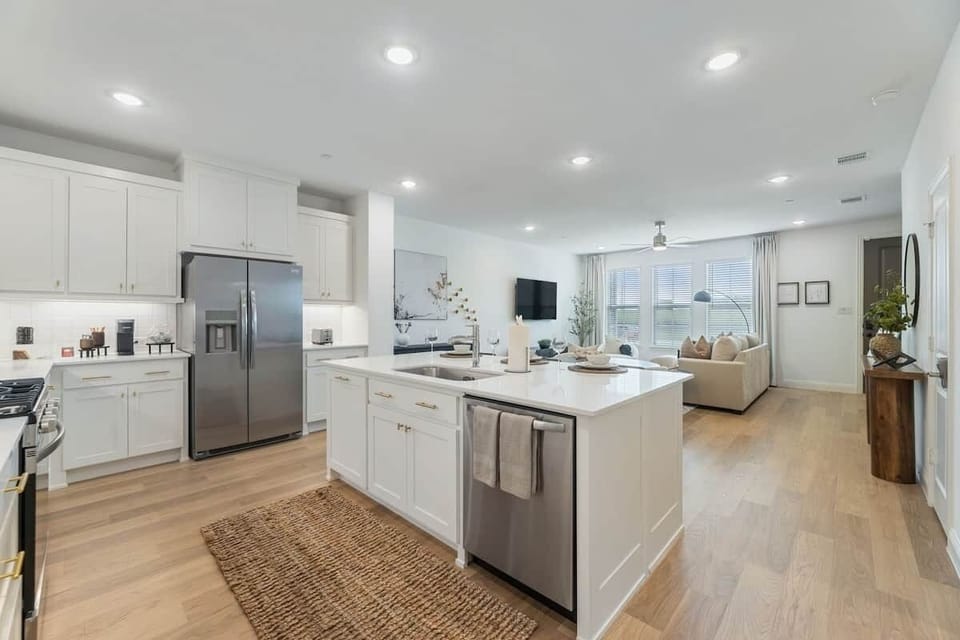 Large fully stocked kitchen with every amenity you could need to prepare meals during your stay.  From the air-fryer to the Ninja blender, toaster oven and coffee/cocoa/tea bar and more, we've got you covered.