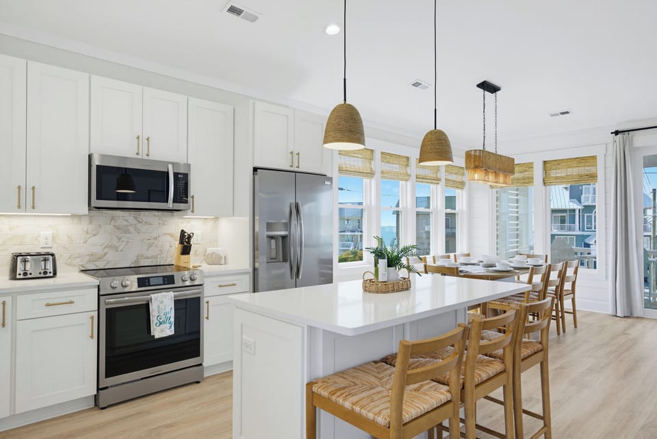 Kitchen with stainless steel appliances 