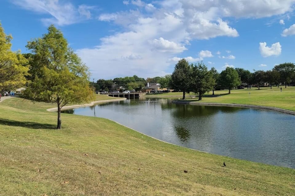 Walking Distance from Huffhines Park with 2 ponds, playground, ducks and a walking trail