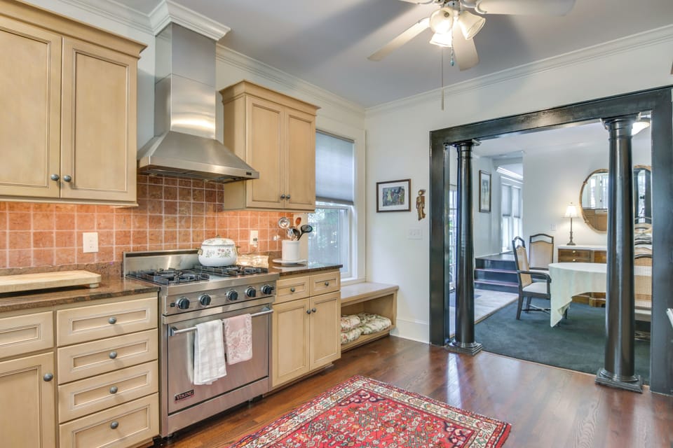 Kitchen | Dishwasher | Refrigerator | Microwave | 1st Floor