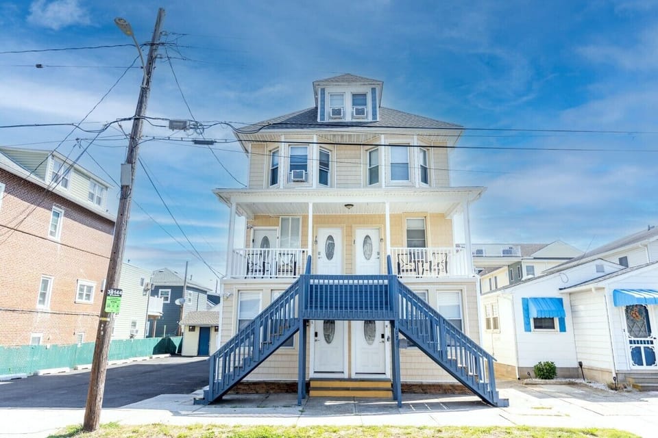 107 E Magnolia Ave WW 001