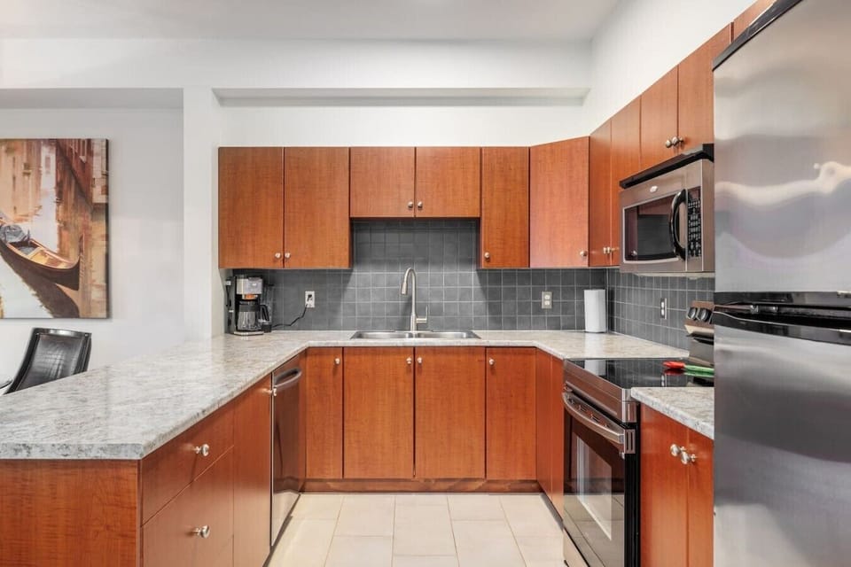 Modern fully equipped kitchen designed for easy meal preparation and comfort.