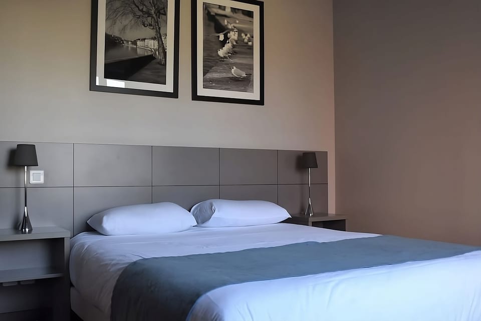 Bedroom. Interior and views may vary based on location and availability.