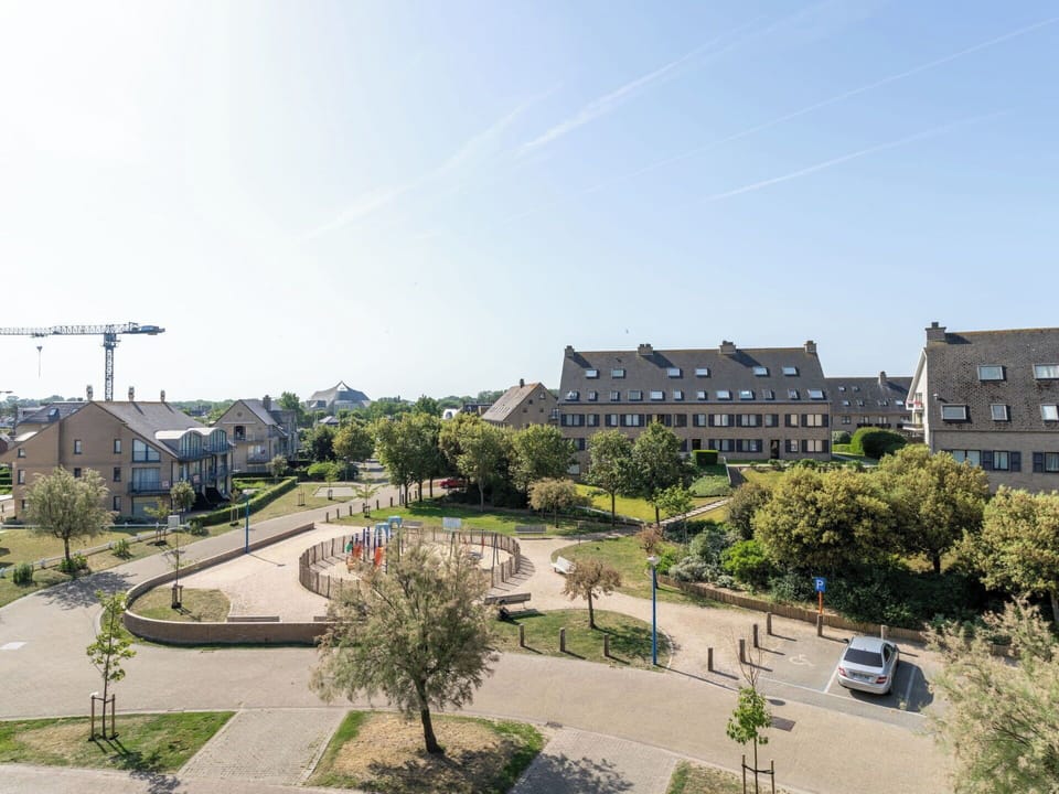 Residential Area, Public Space, Neighbourhood, Urban Design, Human Settlement, Apartment, Suburb, Mixed-Use, Pole, Landscaping