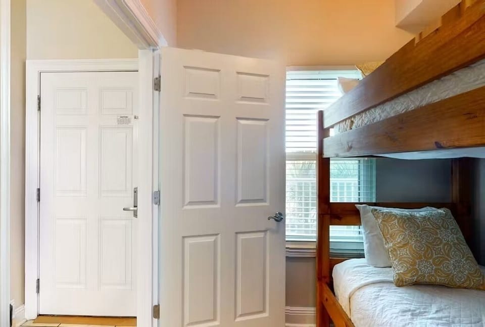 Summer Place #304 Bedroom #3 - Twin / Twin Bunk