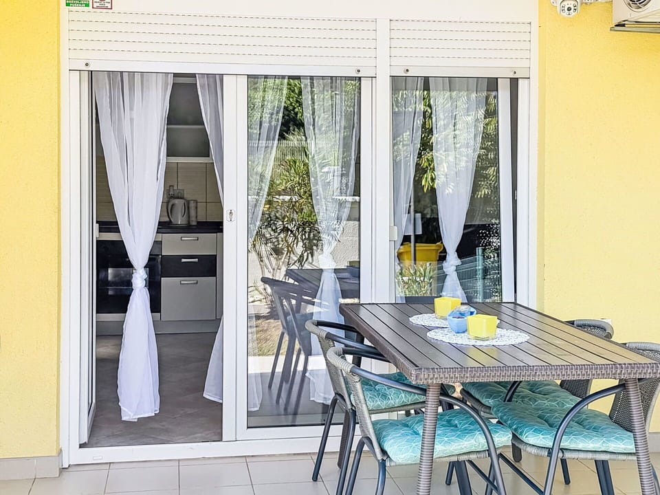 Swimming Pool, Resort, Home, Eco Hotel, Estate, Patio, Villa, Courtyard, Design, Outdoor Furniture