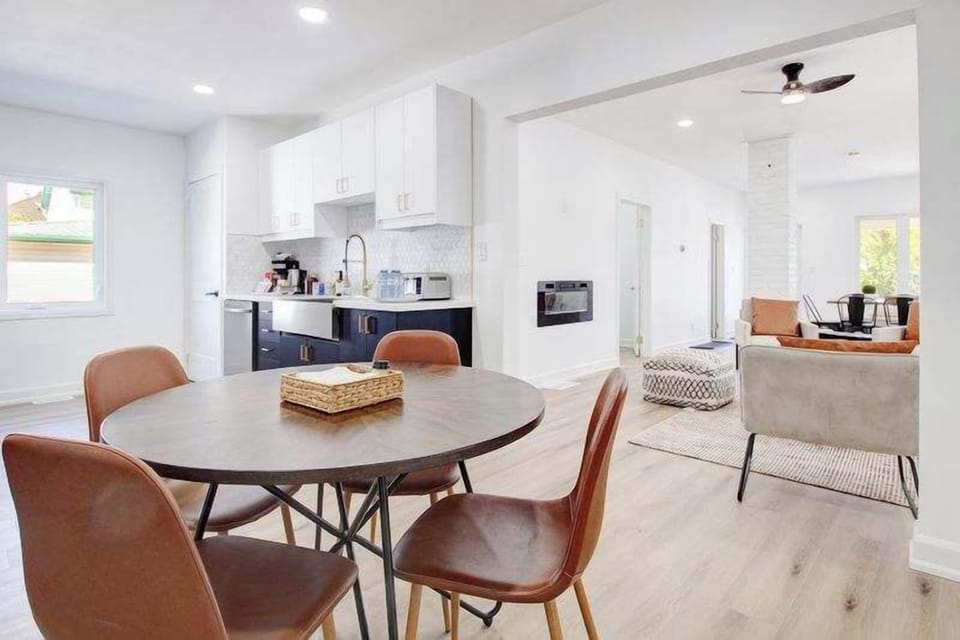 From quick breakfasts to leisurely dinners, this dining smaller dining area is perfect if you don't need the larger table 