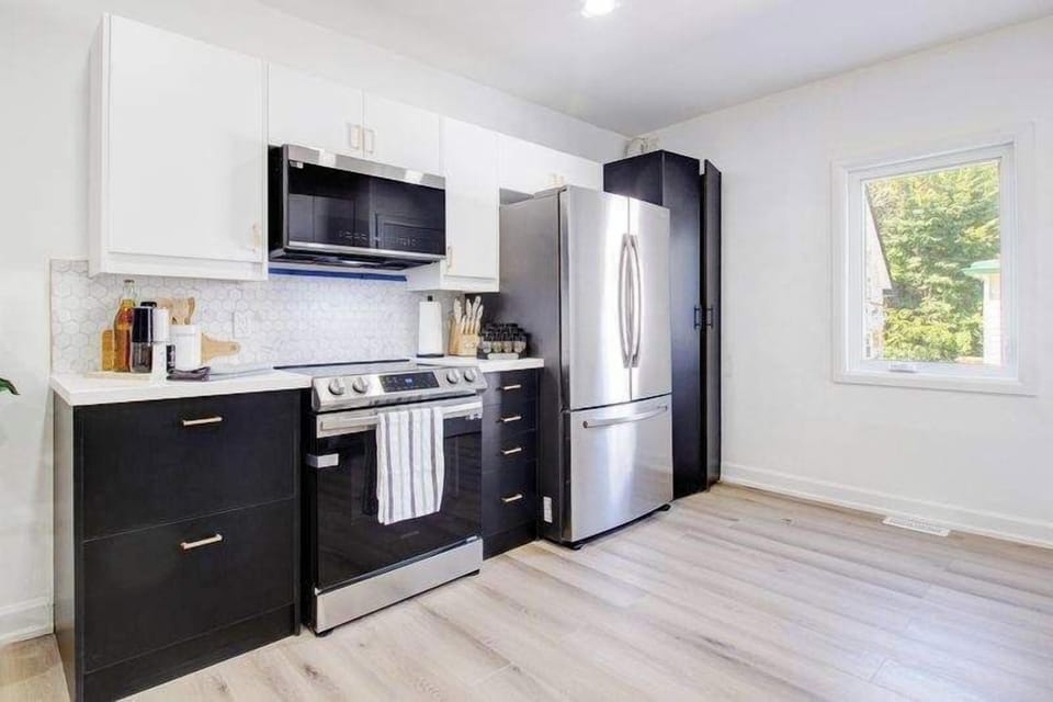 Skip the restaurant bills, this beautiful kitchen invites you to create your own culinary adventures