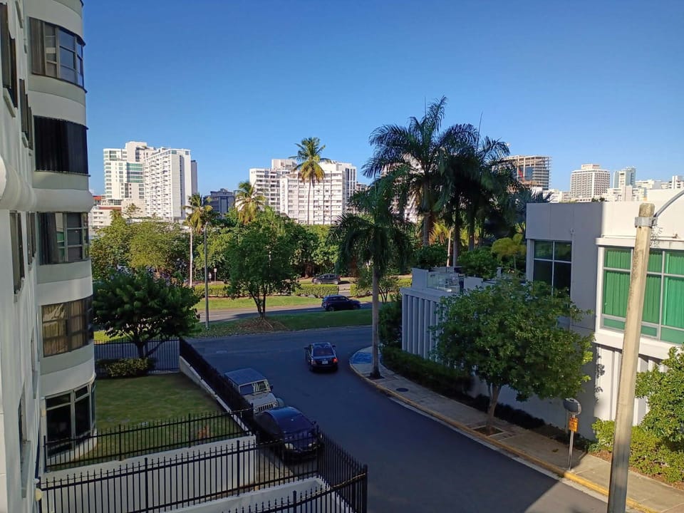 3 floor apart with balcony and stunning Condado Lagoon views, just a short walk.