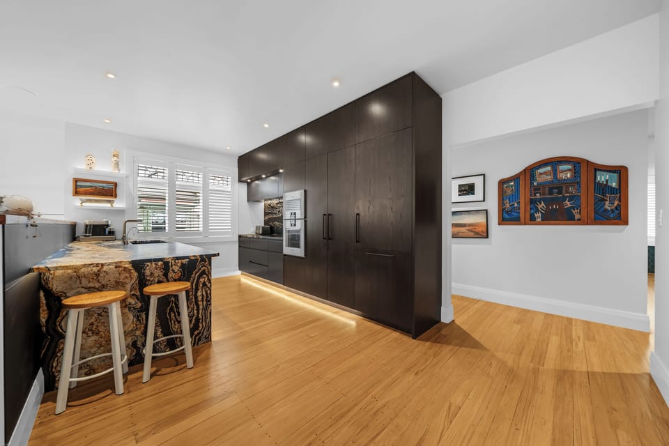 Kitchen, integrated Fridge