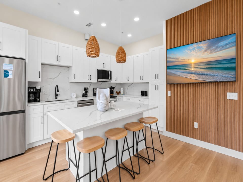 Kitchen - Smart TV and Stainless Steel Appliances - Floor 2