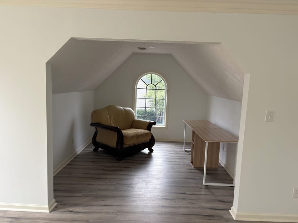 Bedroom 1 Hook