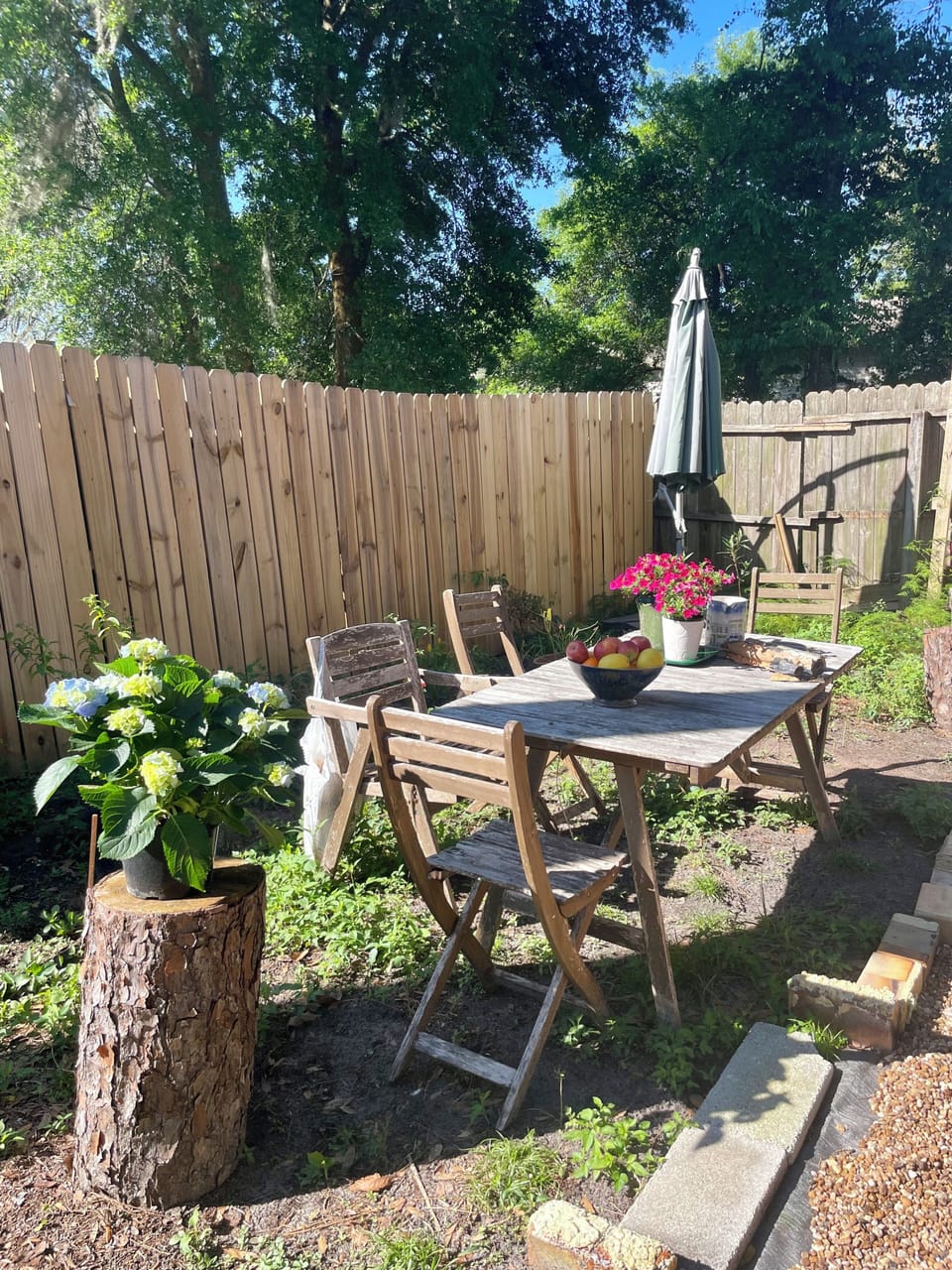 Outdoor dining