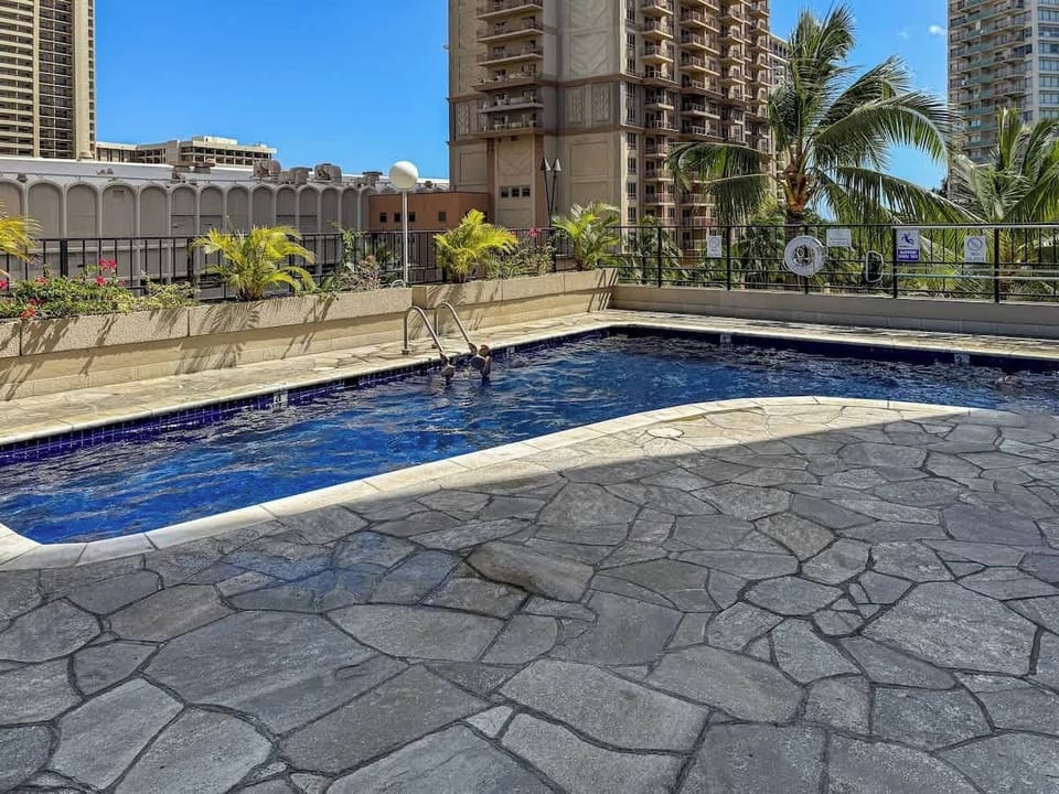 Spacious pool deck