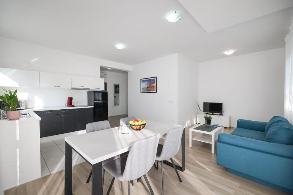 Living room 3