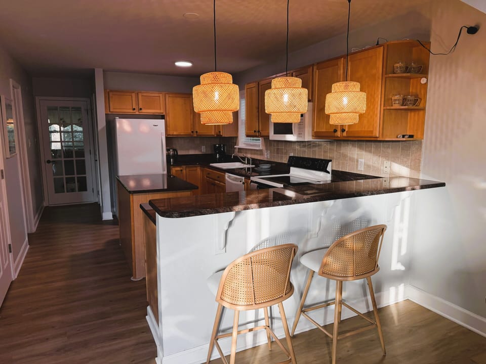 full kitchen