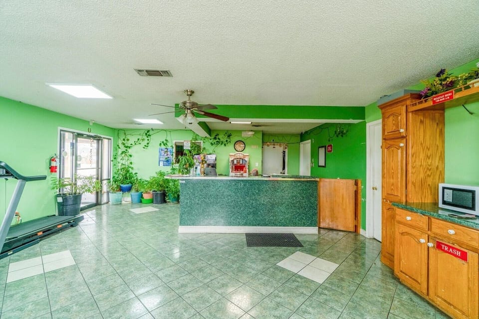 Entrance / Reception
