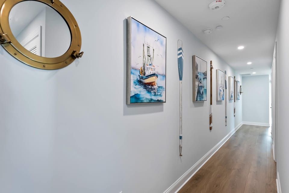 Coastal touches throughout create a warm and welcoming atmosphere.