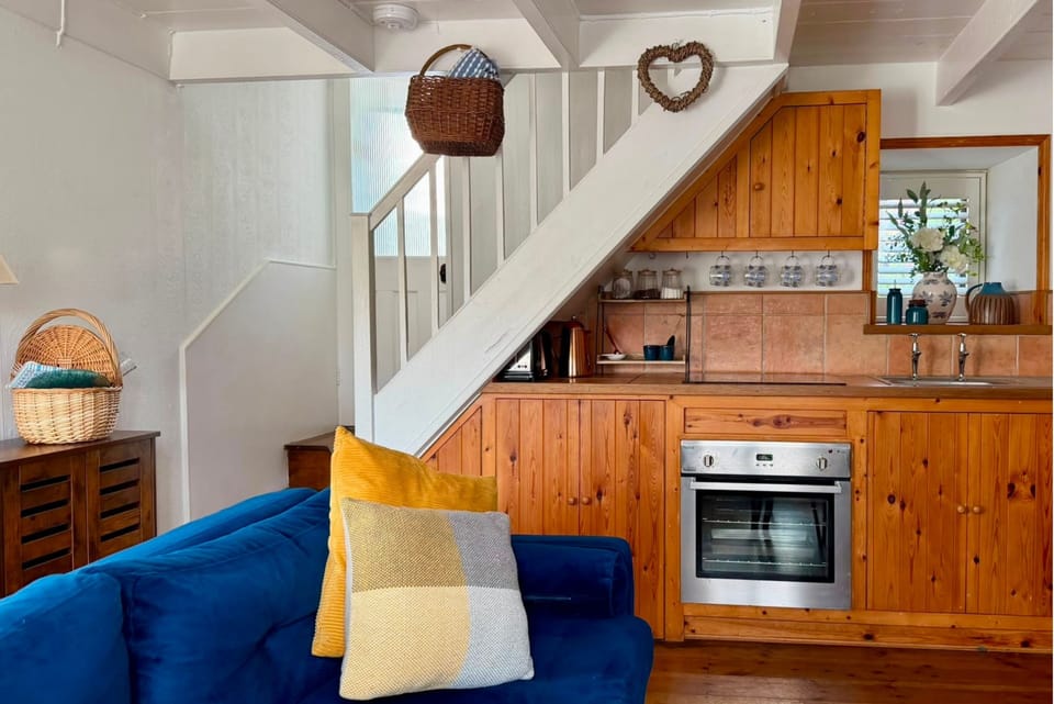 Open-plan cottage living and kitchen space