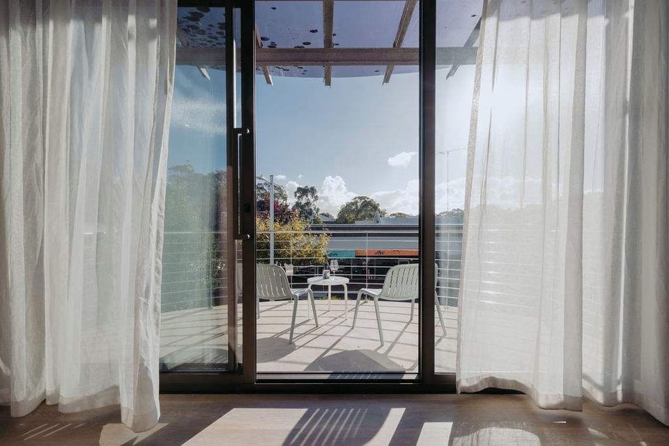 Open the doors and let the fresh air drift through the studio.