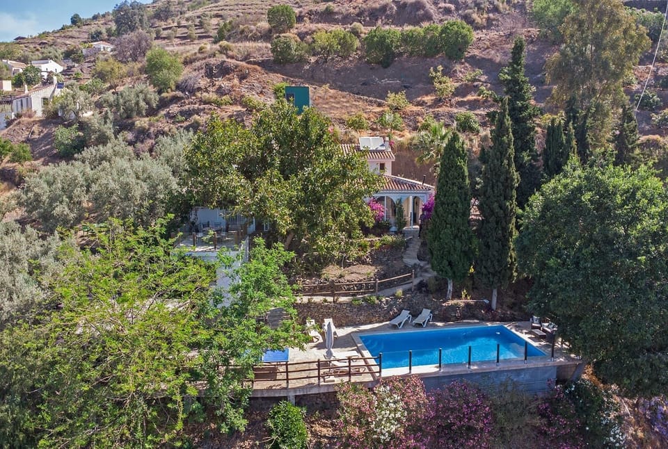 Villa moderna con preciosas vistas en Cómpeta AX-2CP - 2