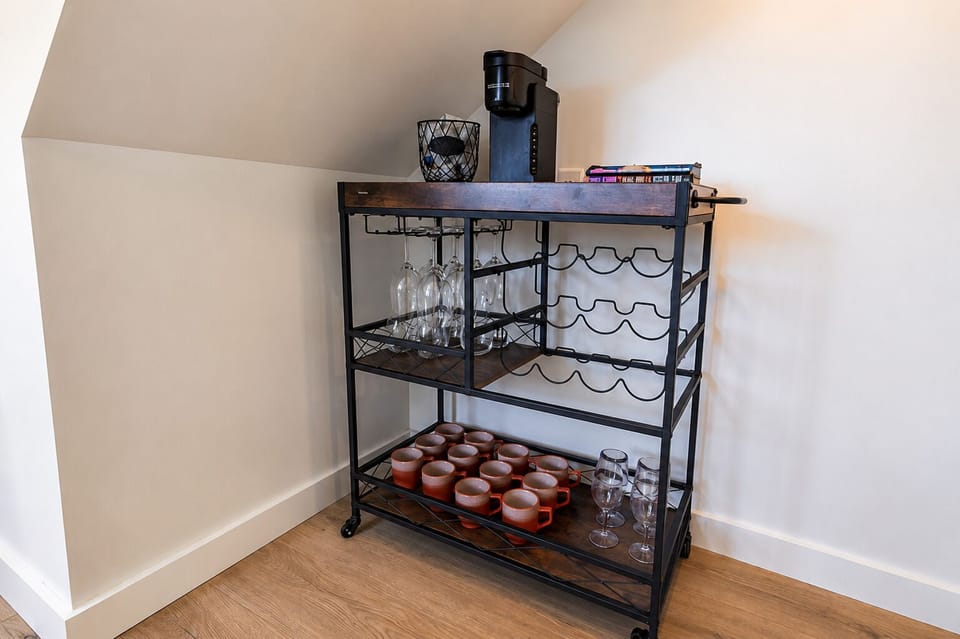 Coffee & Wine Bar
