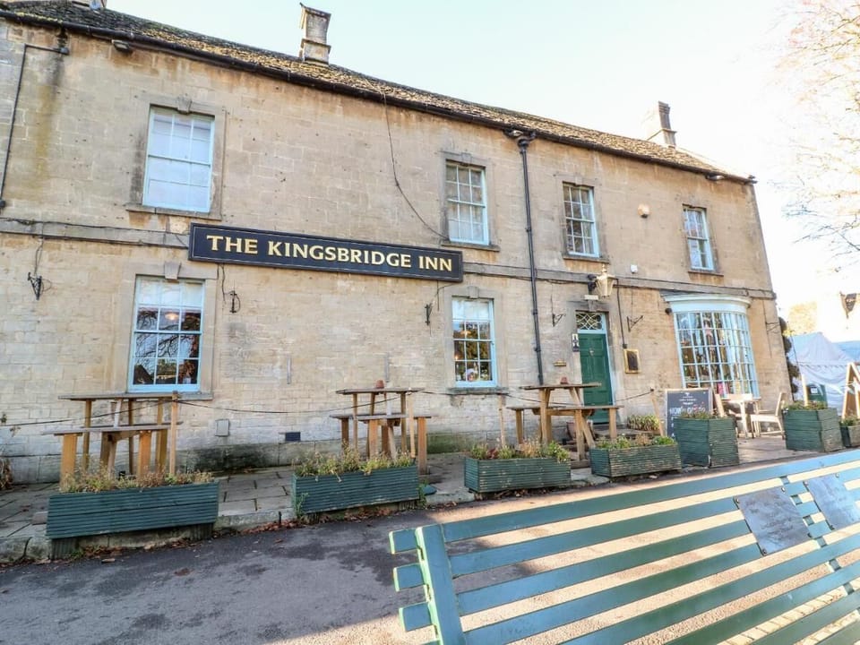 The Kingsbridge Bourton on the Water