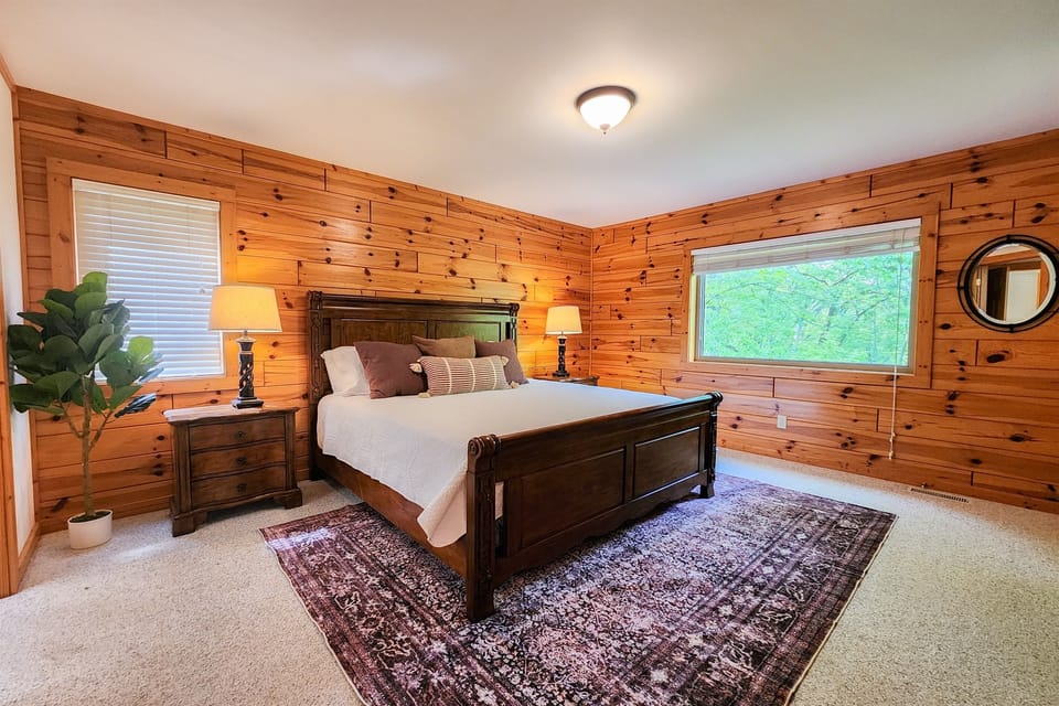 Wake up in the king suite and remember you have nowhere to be. Your private en-suite is right through that door — no hallway traffic, no waiting.
