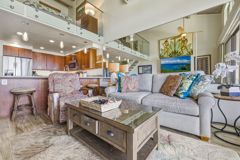 Home Decor, Furniture, Indoors, Living Room, Room