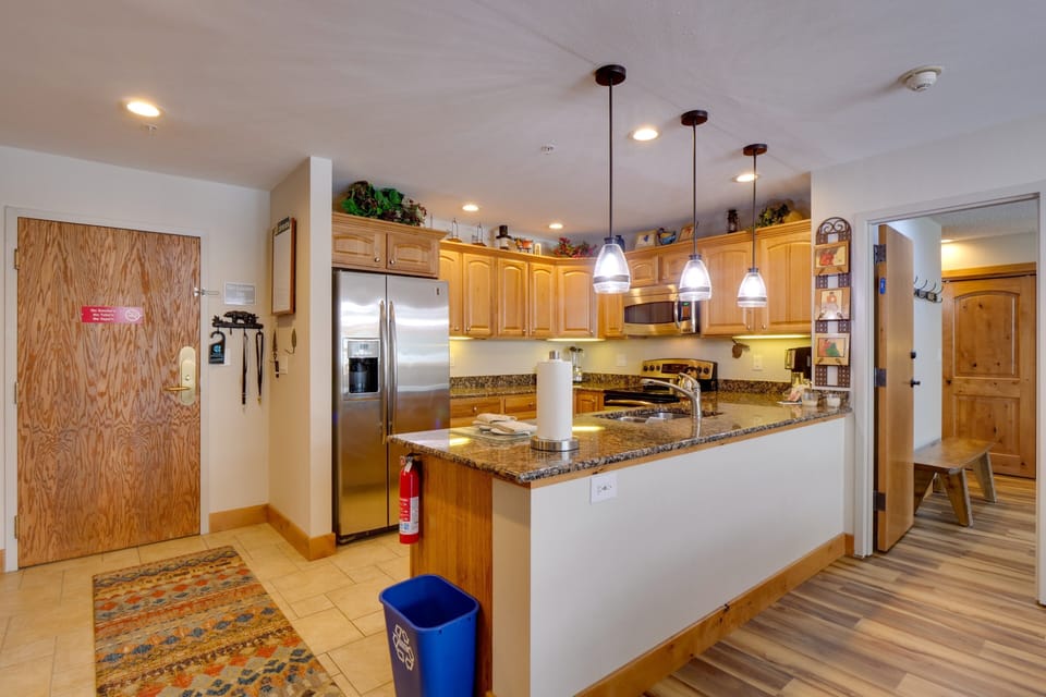 Indoors, Floor, Flooring, Hardwood, Kitchen